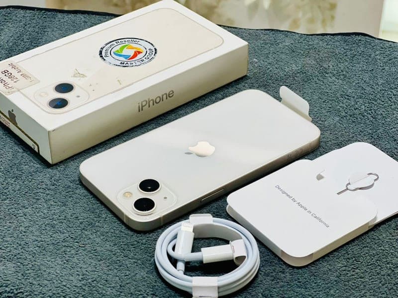 iPhone 13 - صورة 1