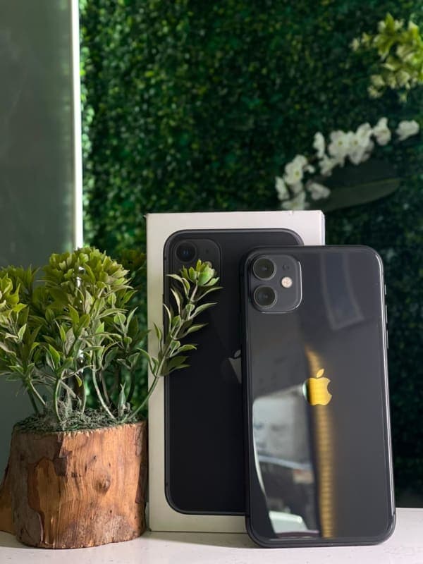 iPhone 11 - صورة 1