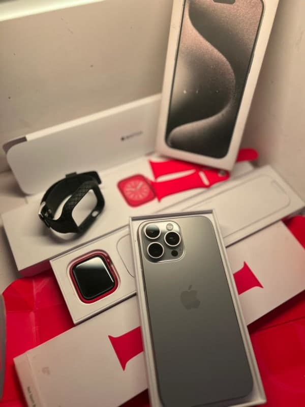 iPhone 15 Pro Max - صورة 1